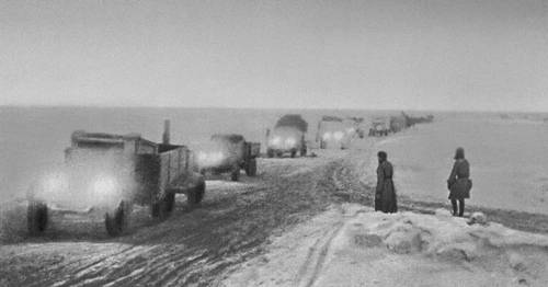 «Дорога жизни» через Ладожское озеро. 1942. (БСЭ).